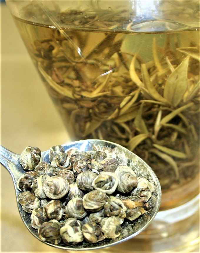 exquisite pearls white tea