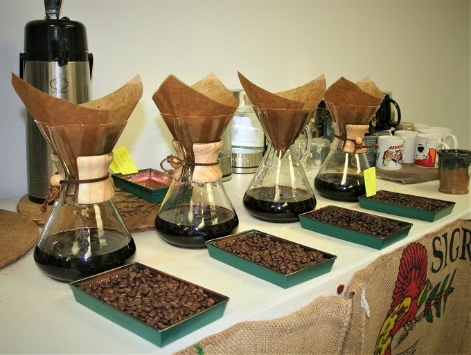 coffee brewing in chemex pots