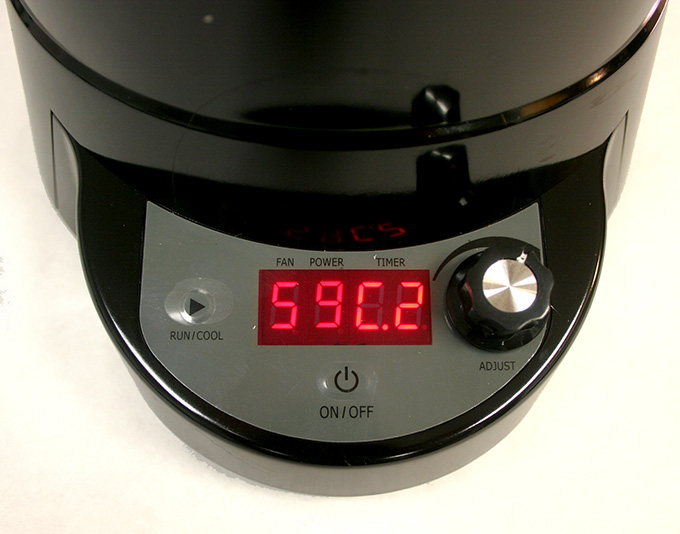 FreshRoast SR540 coffee roaster Fan 5, Heat 9, Cool Mode with 2 minutes left