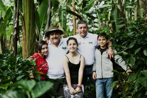 De Dios Family outdoors in Nicaragua